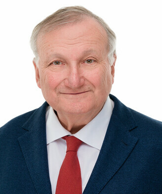 Len M. Dolgoy, KC